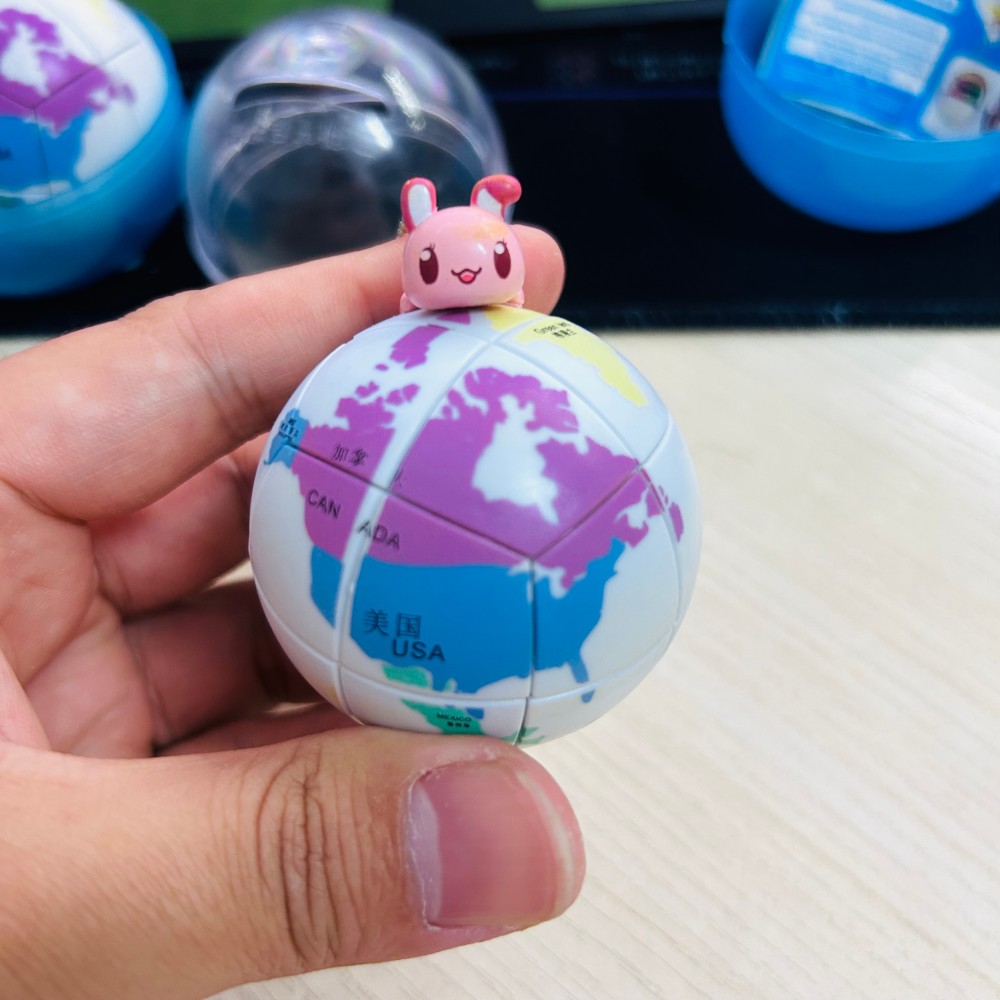 2006 Earth World Map 2x2 Ball  - огляд і ціна Puzzle Map World
